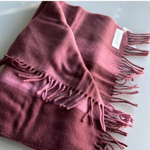 NWT COACH women's scarf 100%  wool - Picture 5 of 6